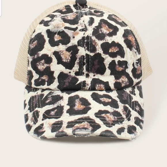 Leopard Print Ponytail Baseball Cap - Picture 3 of 3